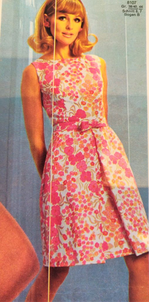 Burda 7/1969 Dress 8107 - #sewvintageburda2020