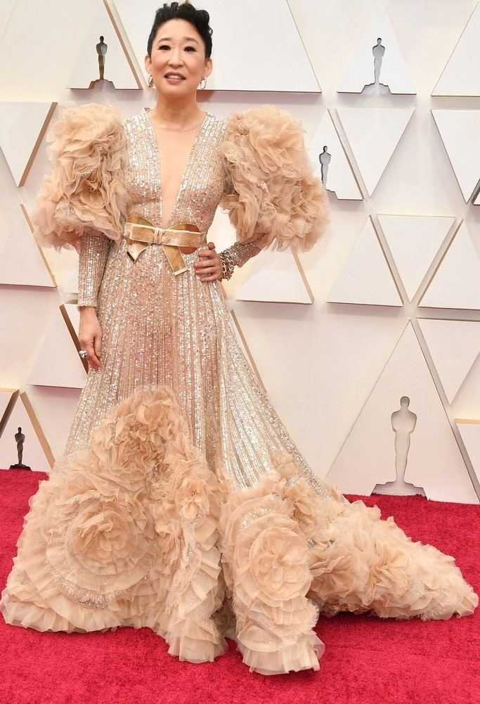 Sandra Oh - Oscars 2020 Red Carpet Looks