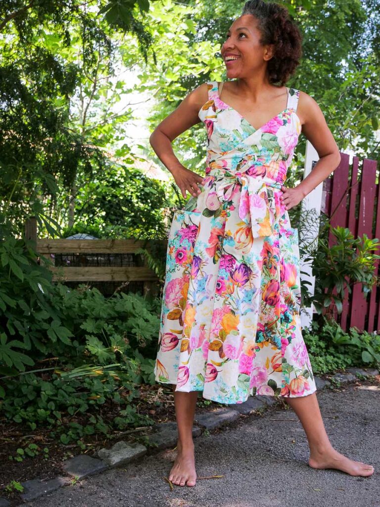 PatternEasy Retro Summer Wrap Dress Review - Pattern Easy Russian Sewing Patterns- Perfect summer wrap dress.