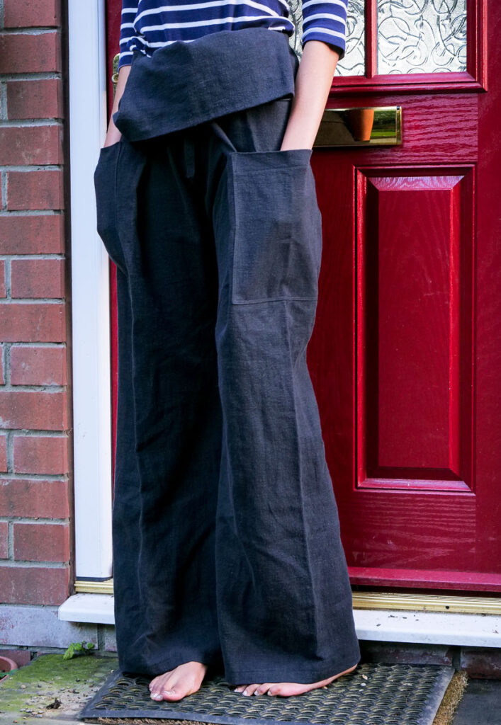 Black stonewashed linen. Sew House Seven The Nehalem Pant Sewing Pattern Review wide leg trousers