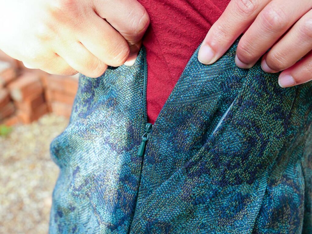 BURDA 10/2018 #102 Sewing Pattern Review | DIY Wool Pants - saturday night stitch sewing blog invisible zipper