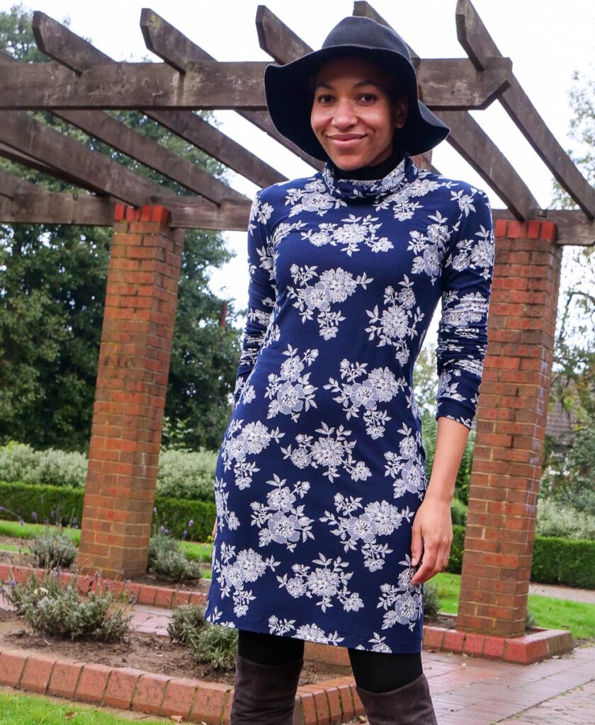 McCalls M6886 Sewing Pattern Review sewn using Dashwood Studios Knit Jersey Fabrics - saturday night stithc - a UK sewing blog