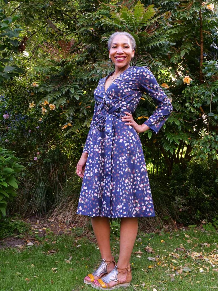 Vintage VOGUE 1549 Sewing Pattern WRAP DRESS Review - saturday night stitch - a UK sewing blog