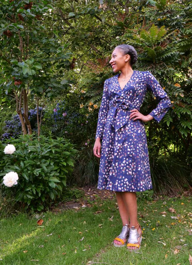 Vintage VOGUE 1549 Sewing Pattern WRAP DRESS Review - saturday night stitch - a UK sewing blog