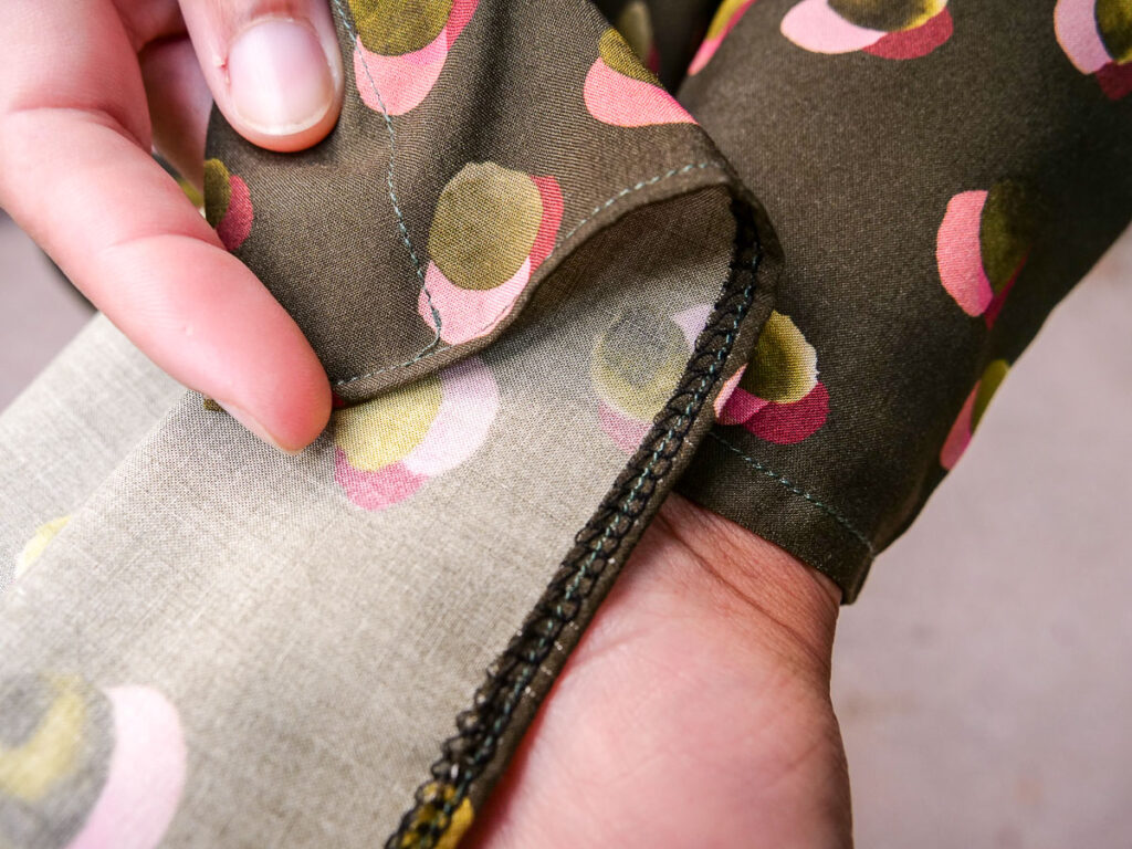 Burda 9/2020 #107 Wrap Dress Sewing Pattern Review - Baby hem detail.